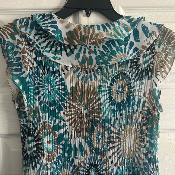 East 5th Teal & Brown Accordian Pleated Button Down Top w/ Capped Sleeves, Small - Picture 5 of 6